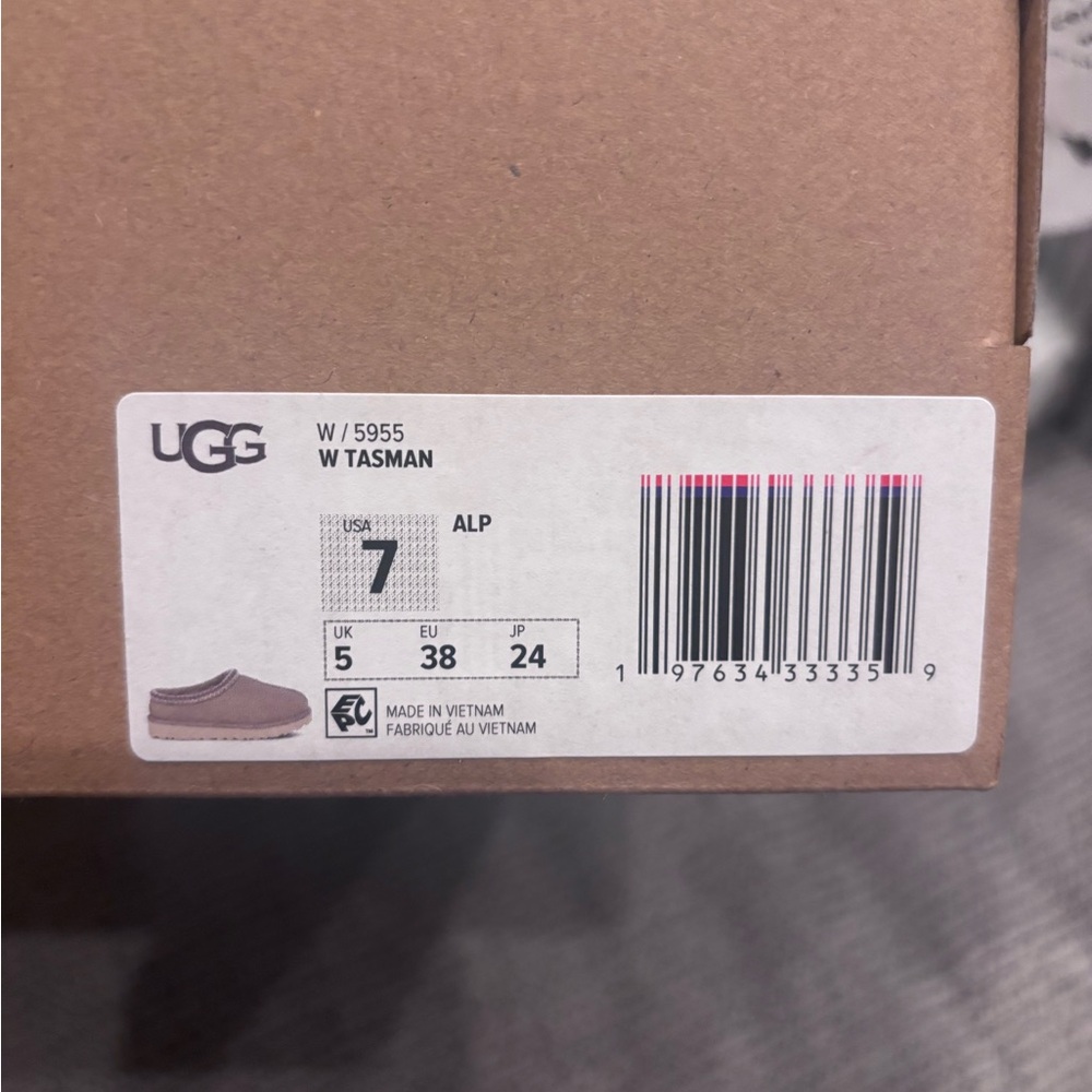 UGG new color Suede Slip-On Shoes brand new size 7 - Picture 6 of 10